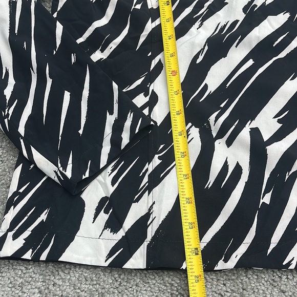 NEW Chico’s Zenergy Neema Black Ecru Print Reversible Jacket 2 Standard L 12 NWT - Picture 6 of 8